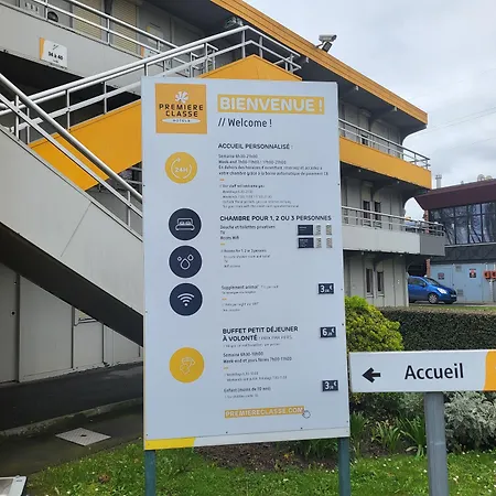 ホテル プレミア クラッセ ヴァランシエンヌ ウェスト プティ フォレ