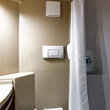 Otel Premiere Classe Valenciennes Ouest Foret Petite Forêt