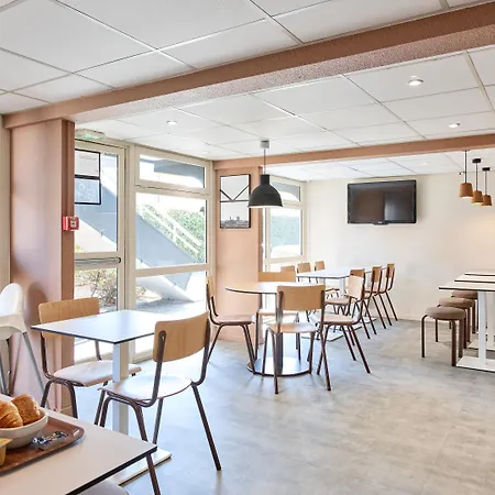 Premiere Classe Valenciennes Ouest Foret Otel