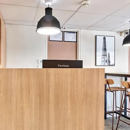 Otel Premiere Classe Valenciennes Ouest Foret 3*