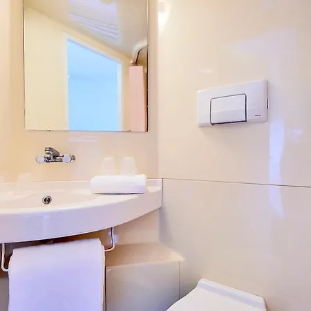 Hotel Premiere Classe Valenciennes Ouest Foret