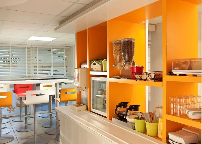 فندق Premiere Classe Valenciennes Ouest Foret 3*