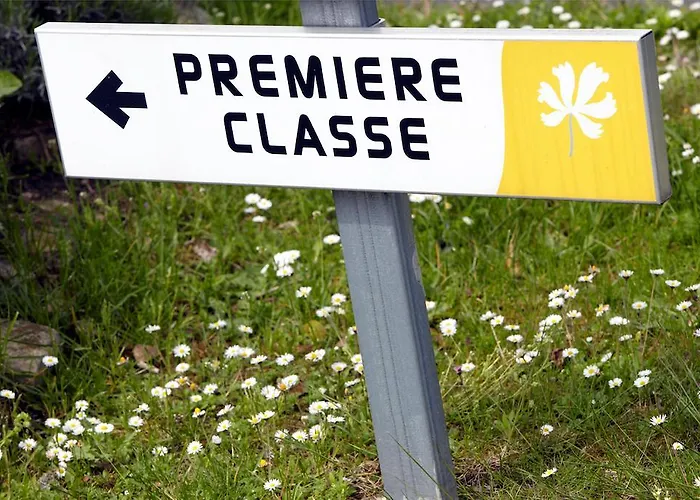 Premiere Classe Valenciennes Ouest Foret فندق Petite Forêt